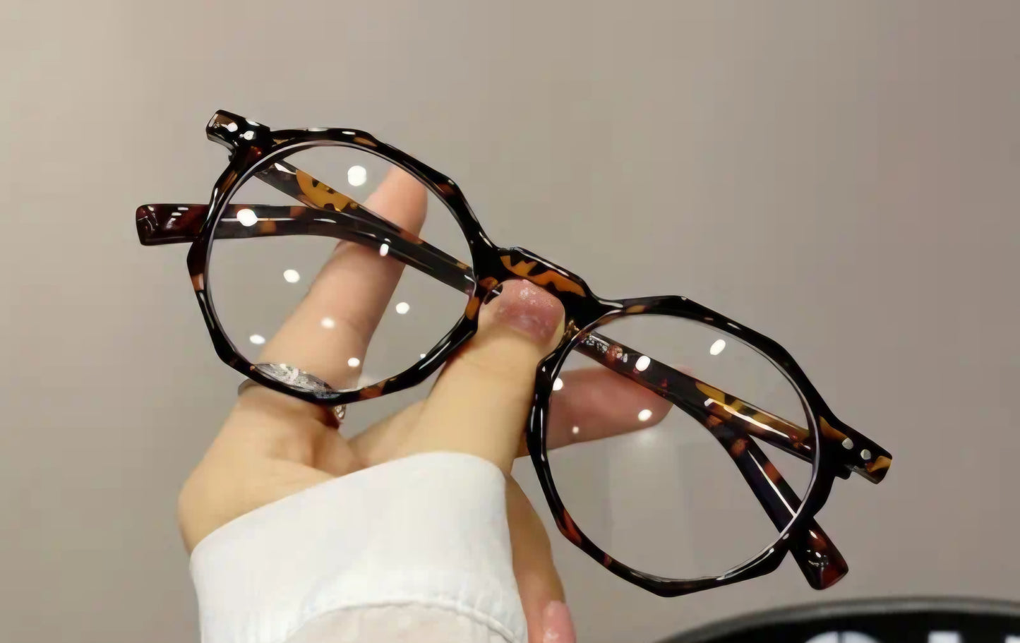 Irregular Round About Glasses